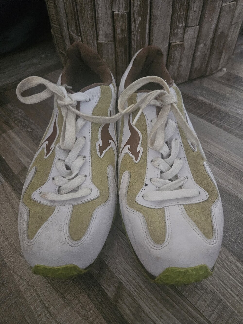 Iconic KangROOS original vintage 90s leather sneakers. 8